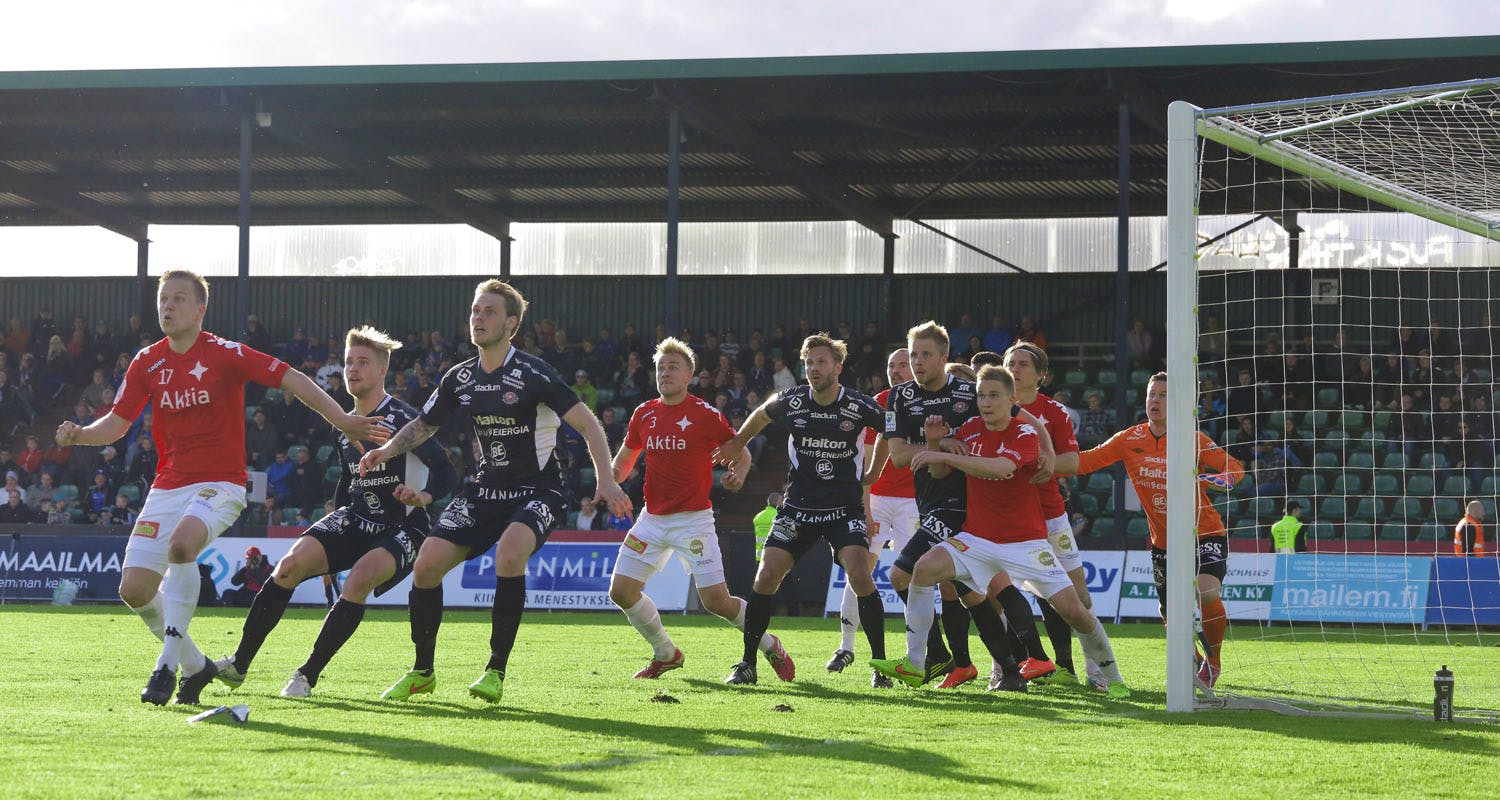 Kulmapotkut merkittiin ottelussa FC Lahdelle lukemin 8-4. Kuva: Jere Nevalainen