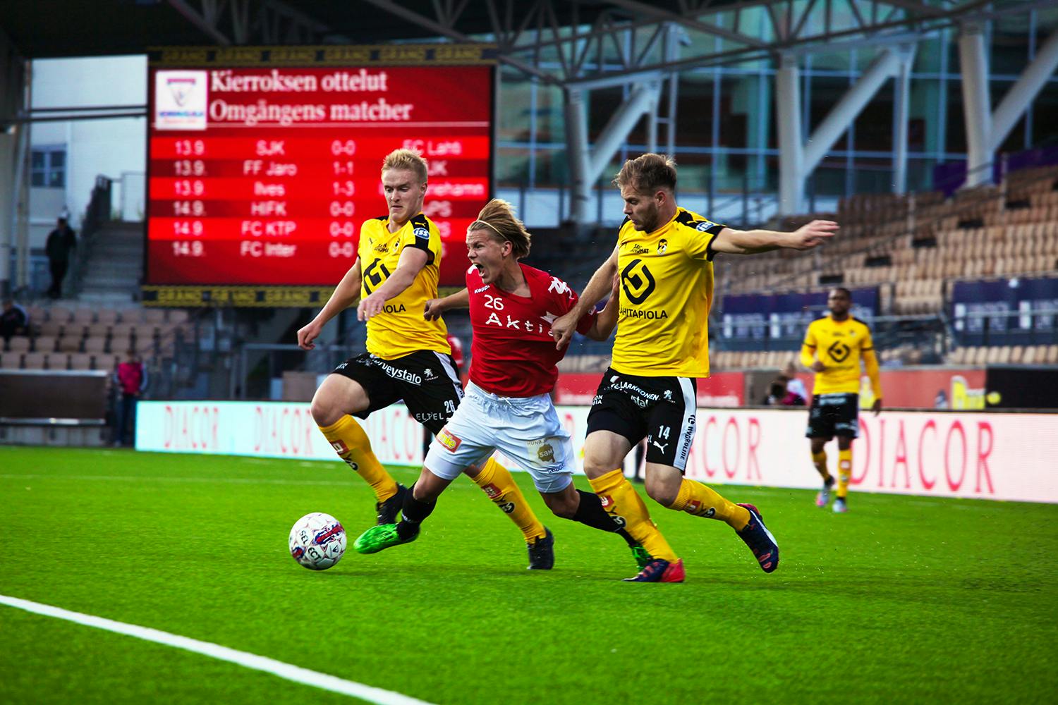 Ville Salmikivi vastasi HIFK:n 1-3 kavennusmaalista. Kuva: Jere Nevalainen
