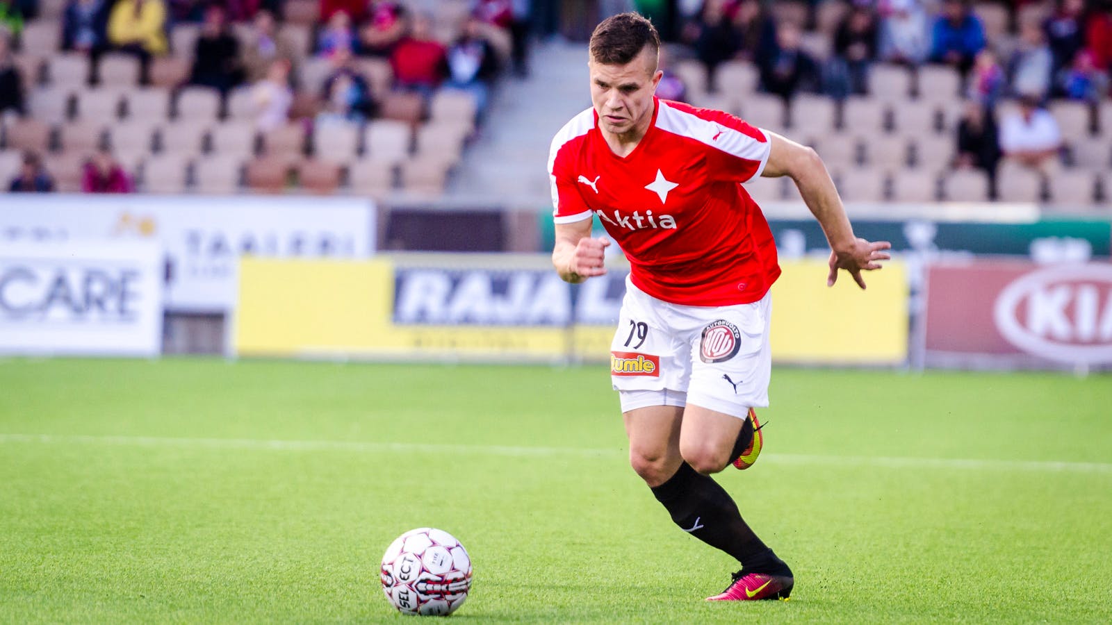 Aleksi Ristola pelasi ensimmäisen ottelunsa IFK-paidassa. Kuva: Riku Laukkanen